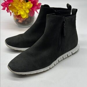 Cole Haan Black and White Leather Grand O.S> Ankle Boots Size 8.5CH7836